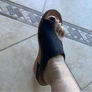 Shibever Black Suede Like Sandal Size 10 (EUR 42)